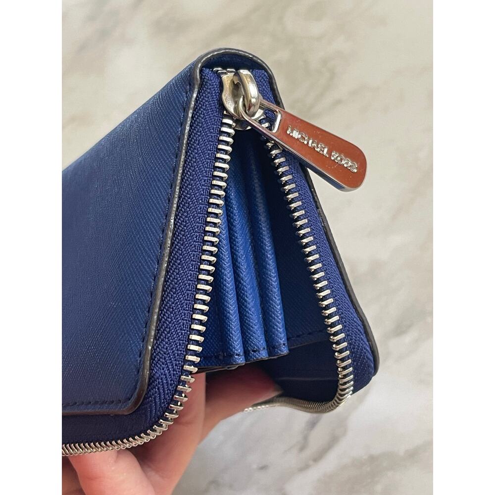Michael Kors LG Multi Function Wristlet Clutch Wallet in Sapphire - Picture 9 of 11